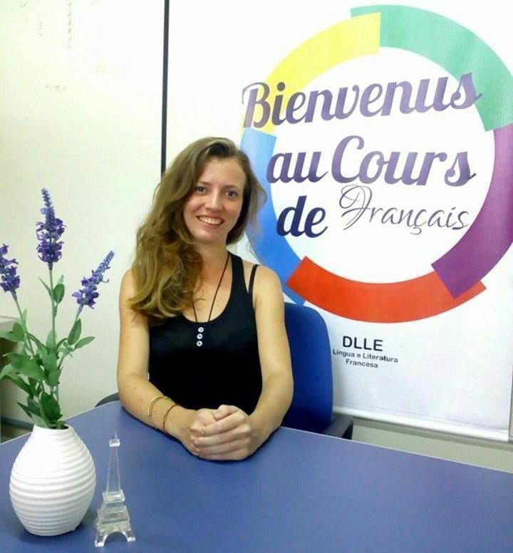A palestrante, professora  Aurélie Puig da Universidade de Montpellie